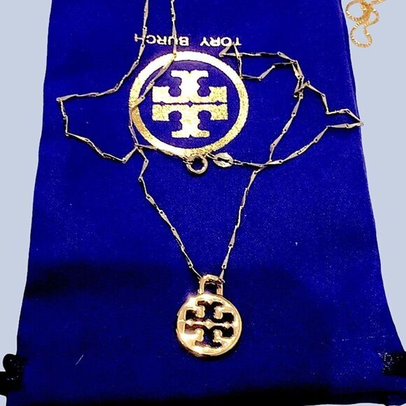 TORY BURCH 18K GOLD CHARM LOGO NECKLACE MADE IN ITALY - Picture 4 of 5